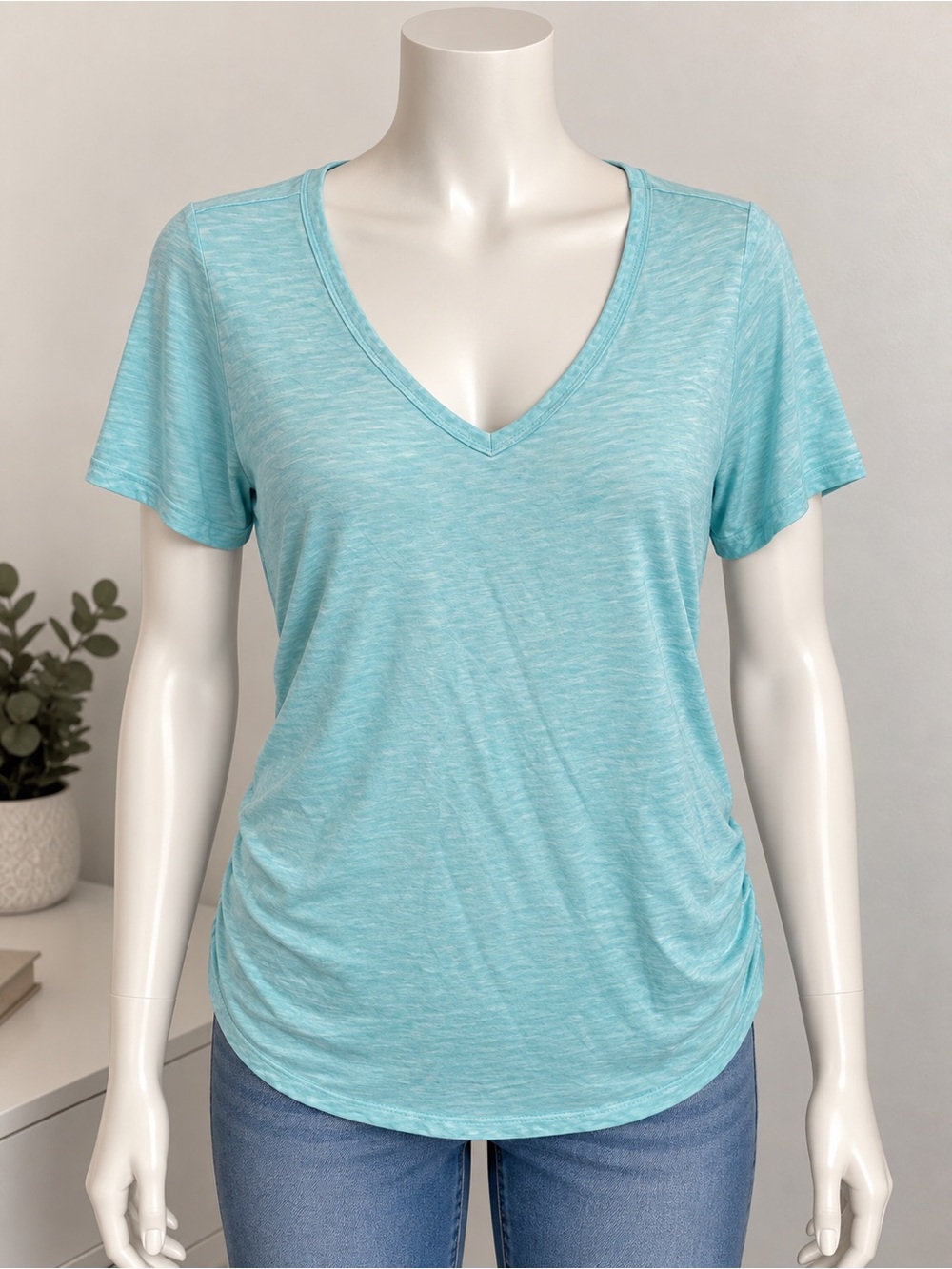 LANE BRYANT Turquoise V Neck Tee size 14-16
